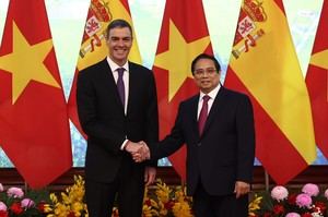 Sánchez anuncia 305 millones en créditos para inversiones españolas en Vietnam