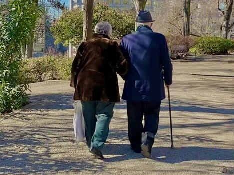 La pensión media de la Seguridad Social sube a 1.367,4 euros en marzo, un 4,5% más que el año anterior