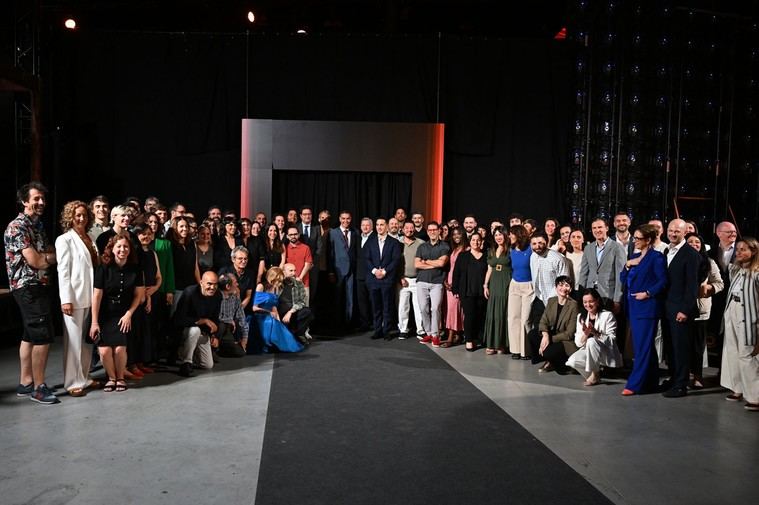 Sánchez destaca la inversión de Netflix en España durante su visita a la plataforma