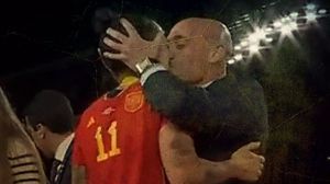 El juez propone juzgar a Luis Rubiales por el beso no consentido a Jennifer Hermoso