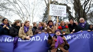 Nicolas Schmit alaba el trabajo de España en materia de igualdad y alerta de que la extrema derecha ataca los derechos de las mujeres en toda Europa