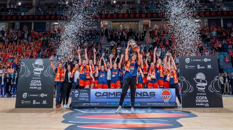 Baloncesto: El Valencia inaugura su palmarés copero en Huelva