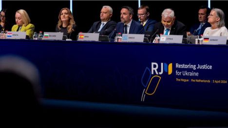 España reitera su compromiso con Ucrania en la Conferencia de Restauración de la Justicia en La Haya