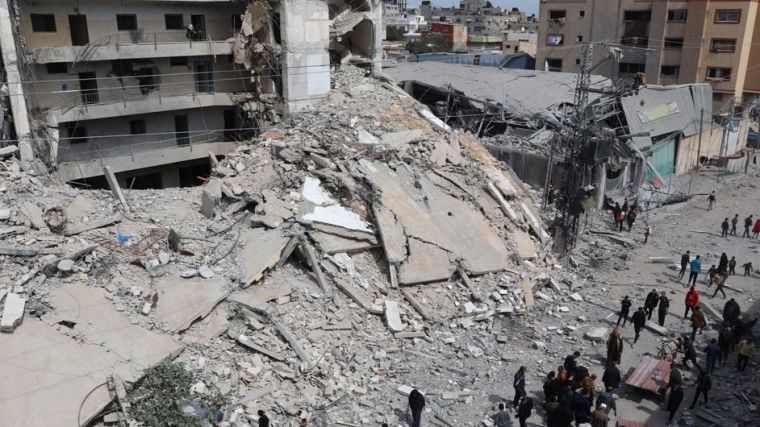 
Unas 10.000 personas están sepultadas bajo los escombros en Gaza
