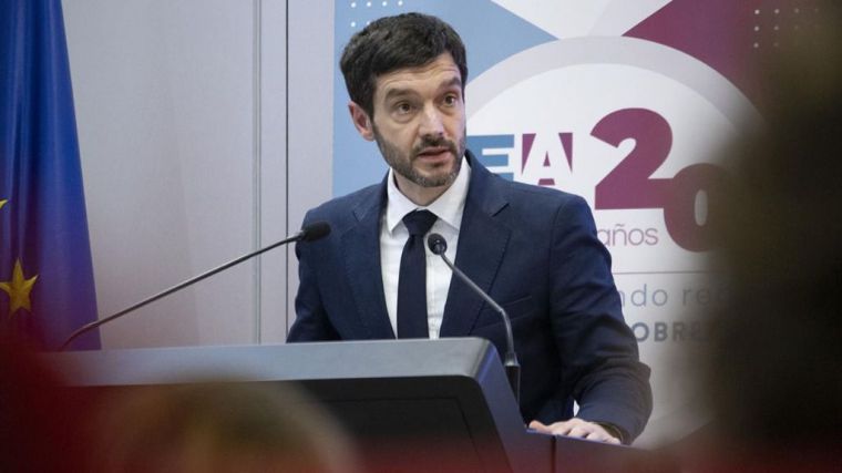 Bustinduy: 'La prestación universal por crianza reduciría la pobreza infantil a la mitad'