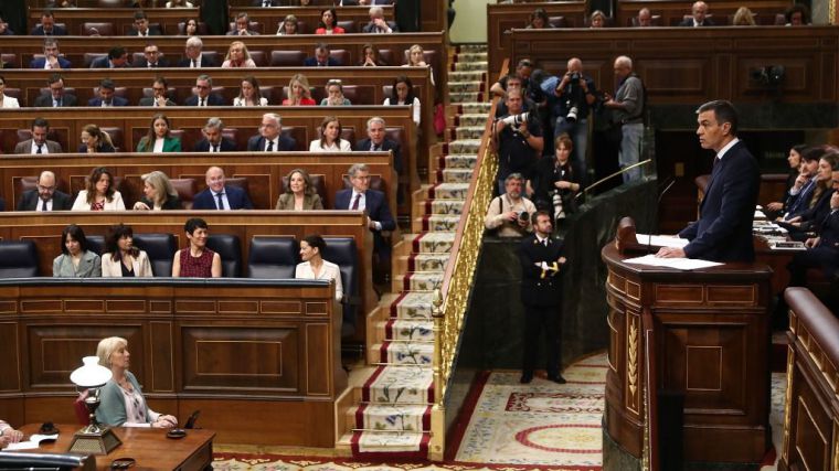 Sánchez lamenta que PP y Vox activen su máquina del fango en política exterior por intereses políticos