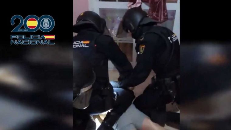 La Policía Nacional desarticula dos organizaciones dedicadas a la regularización de migrantes asiáticos