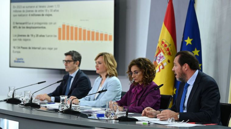 Consejo de Ministros: Cifras récord de empleo, aprobación del programa Verano Joven o el polémico impuesto a las multinacionales