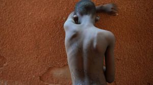 Casi 400 millones de niños y niñas en todo el mundo son sometidos regularmente a disciplina violenta en el hogar