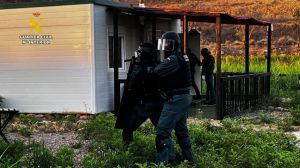 Cae EVOL: La secta que captaba a mujeres para el 