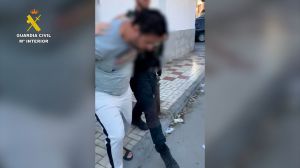 La Guardia Civil detiene en Málaga a un reclutador virtual que adoctrinaba en terrorismo yihadista