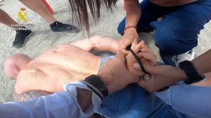 La Guardia Civil detiene en Nerja a un fugitivo escocés acusado de agredir sexualmente a dos mujeres