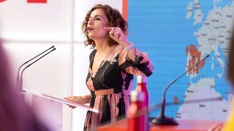 Montero: 'El PP ha blanqueado a la ultraderecha y mercantilizado los derechos de las mujeres'