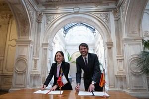 España y Chile firman acuerdo para colaboración cultural en memoria democrática