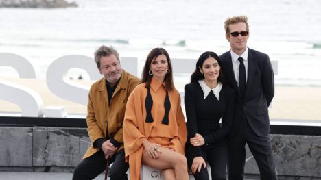 Así es 'Cuando nadie nos ve', con Maribel Verdú, Mariela Garriga y Austin Amelio
