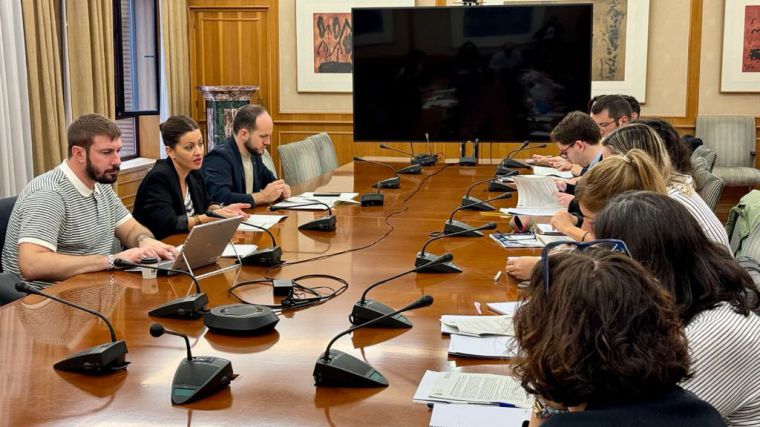 Rego y entidades del tercer sector avanzan hacia el Pacto de Estado de Pobreza Infantil