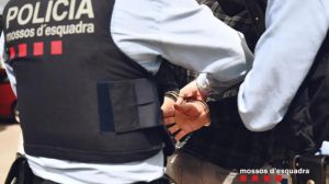 Dinero a cambio de sexo a la hija menor de su pareja