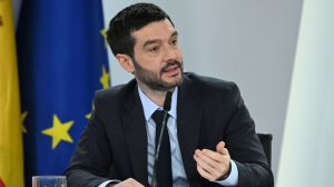 Bustinduy defiende a Ribera y denuncia una operación política 