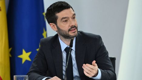 Bustinduy defiende a Ribera y denuncia una operación política 'peligrosa' y 'antipatriota'