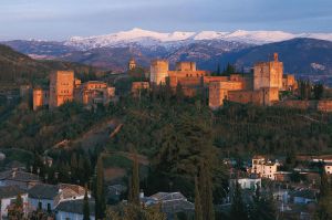 El gasto de turistas internacionales supera los 118.000 millones de euros en 2024