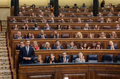 Sánchez defiende el avance de España frente a la coalición PP-Vox