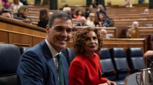 Sánchez critica la debilidad de la oposición ante la corrupción de Ayuso