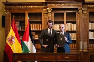Ministro de Cultura firma acuerdo cultural con Palestina