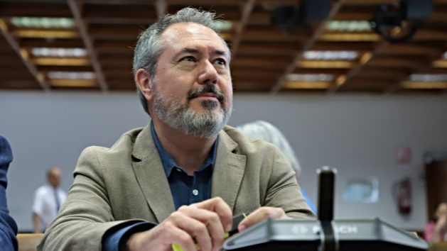 Espadas critica al PP y defiende la gestión del Gobierno en incendios
