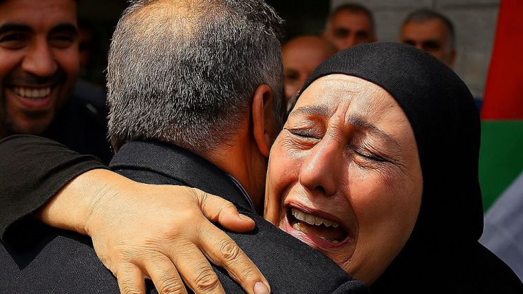 Celebración en Palestina por la liberación de prisioneros por parte de Israel