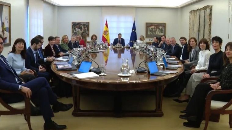 Gobierno inicia proceso para proteger el derecho al aborto en la Constitución