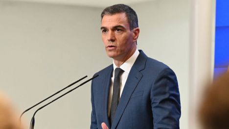 Sánchez critica al PP por su patrón de recortes y mentiras en la gestión pública