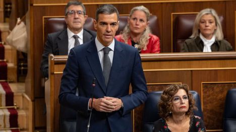 Sánchez rinde homenaje a víctimas de la Dana y valora el trabajo de voluntarios y funcionarios