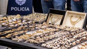 Desmantelada banda de descuideros que robó más de 500.000 euros en joyas en España