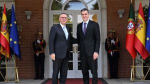 Sánchez destaca la sólida relación entre España y Portugal en su primer encuentro oficial