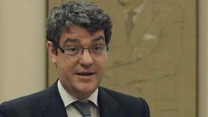 Álvaro Nadal anuncia que la próxima subasta de renovables se celebrará el 26 de julio