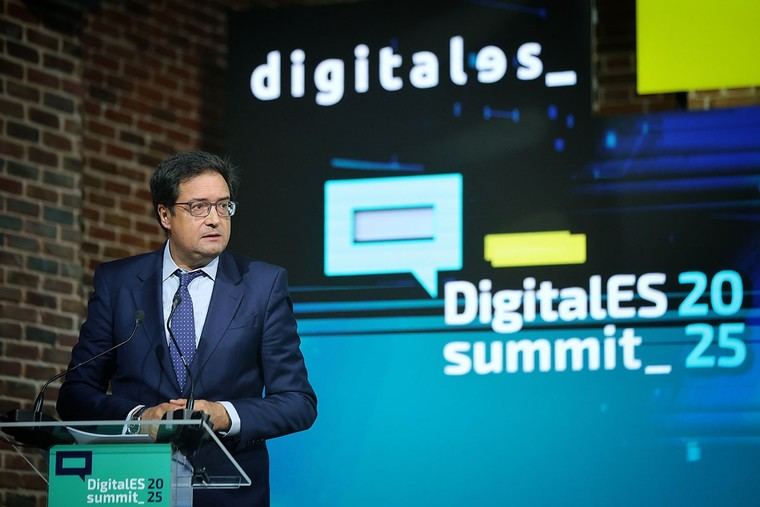 España y otros 10 países de la UE exigen controles de edad en redes sociales para menores
