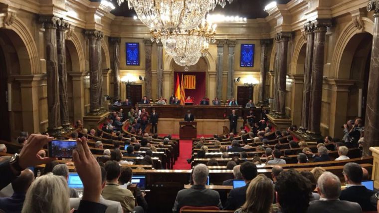 Discurso íntegro en el que Puigdemont declara la independencia de Cataluña y la suspende