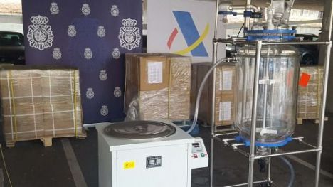 Intervenidos 2.650 kilos de Glicidato de PMK procedentes de China y una máquina para elaborar drogas de síntesis a gran escala