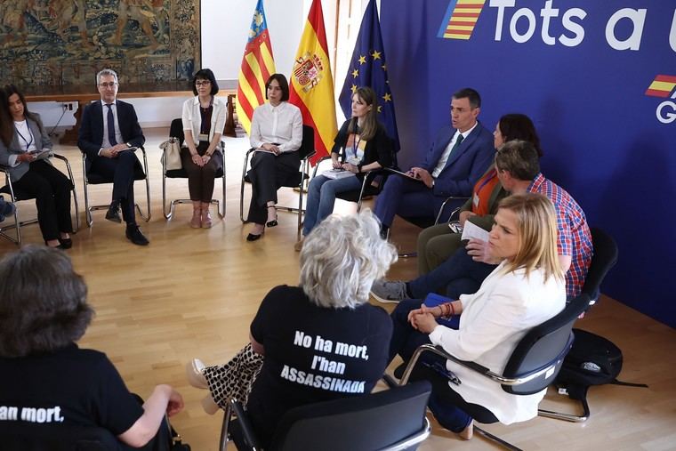 Sánchez se reúne con víctimas de inundaciones en Valencia y presenta plan de prevención