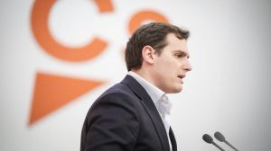 Ciudadanos adelanta al PP por la izquierda