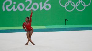 Simone Biles afirma que sufrió abusos sexuales del exmédico del equipo olímpico