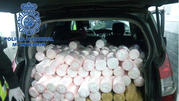 La Policía Nacional desarticula una organización dedicada al tráfico de droga e incauta 745 kilos de cocaína