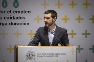 España crea una comisión para fortalecer el sistema de Dependencia