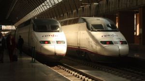 Renfe sigue castigando la venta presencial de billetes en las estaciones