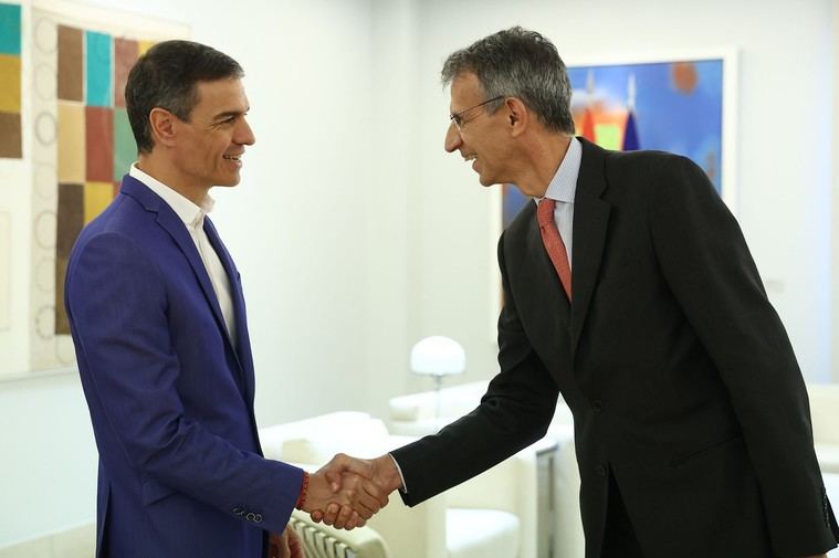 Sánchez se reúne con InnoEnergy para discutir inversiones tecnológicas en España