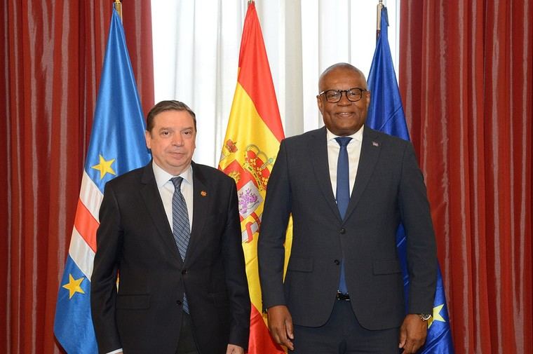 España y Cabo Verde firman acuerdo para potenciar la pesca conjunta