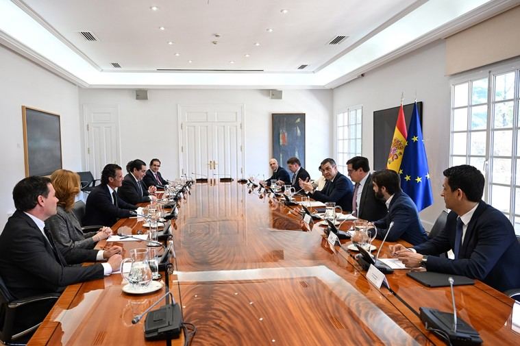 Sánchez dialoga con líderes de ciberseguridad en La Moncloa