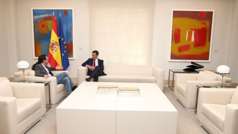 Sánchez pide ayuda a los líderes de los principales partidos para frenar el conflicto catalán