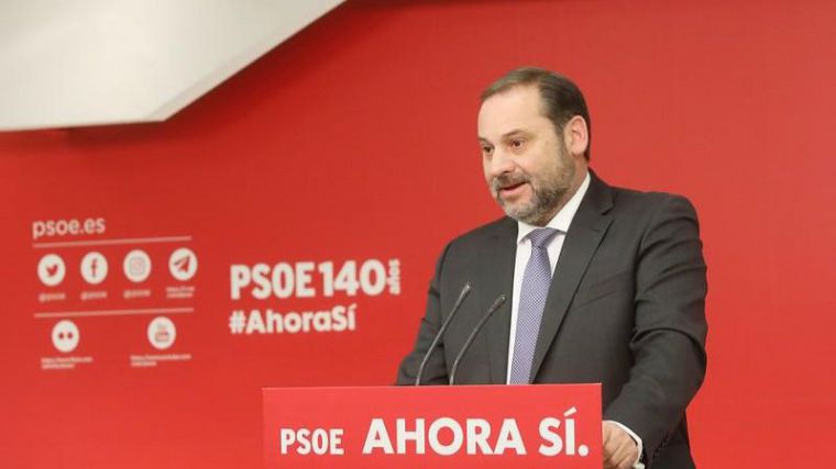 Ábalos advierte que el PSOE 'no pactará ningún gobierno' con el PP