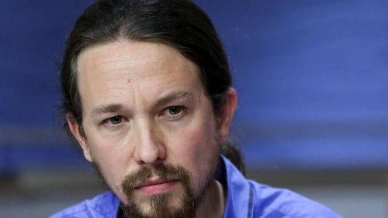 Iglesias estará en la mesa de diálogo con la Generalitat y descarta un mediador